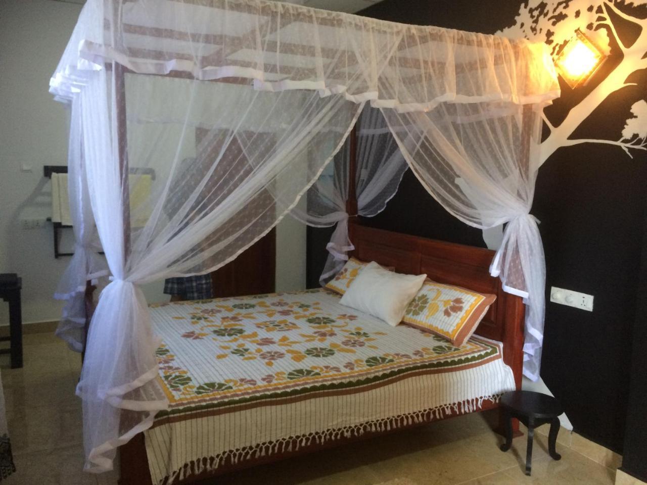 Hotel View Point Tissamaharama Ngoại thất bức ảnh
